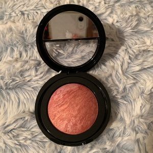 Laura gelled bake-n-blush Tropic Hues